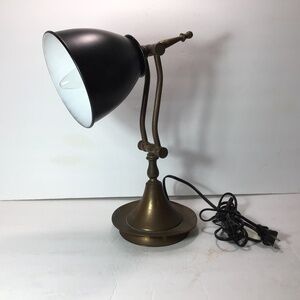 VINTAGE EARLY 20TH CENTURY DESK LAMP WITH ORIGINAL FINISH